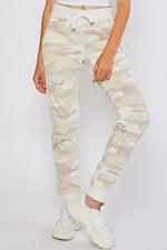 Relaxed Fit Jogger - Beige Camo Photo six