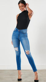 Tessa Distressed Jeans.
